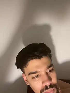 Snapshot of Hermanooooooo chatting on December 3, 2024, 5:53 am Hermanooooooo online show from December 3, 2024, 5:53 am