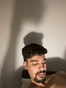 Snapshot of Hermanooooooo chatting on January 14, 2025, 2:08 am Hermanooooooo online show from January 14, 2025, 2:08 am