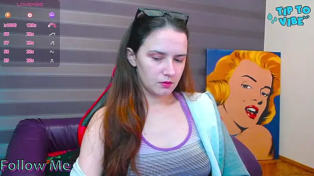 iris nikhols online show from October 29, 2025, 10:00 pm