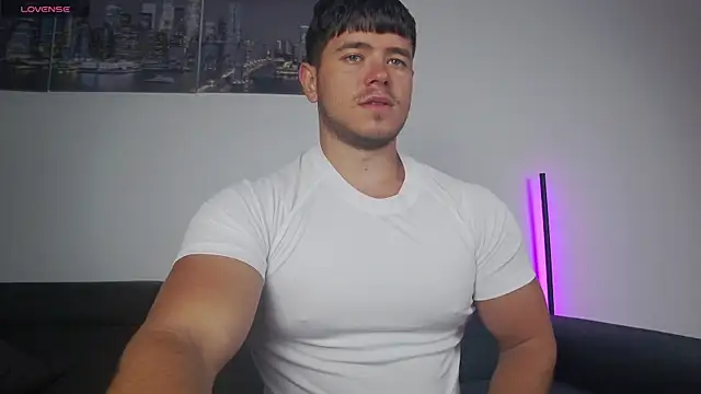 Arilas  online show from December 21, 2025, 7:37 am