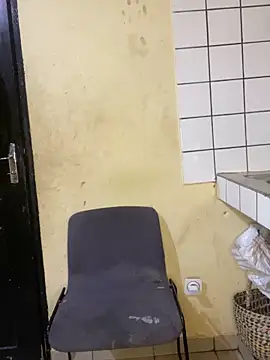 Snapshot of vannycov chatting on September 27, 2025, 10:15 pm vannycov online show from September 27, 2025, 10:15 pm