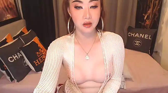 Snapshot of JustForCassie chatting on March 9, 2025, 9:57 am JustForCassie online show from March 9, 2025, 9:57 am