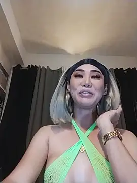 Snapshot of JustForCassie chatting on October 19, 2025, 8:04 am JustForCassie online show from October 19, 2025, 8:04 am