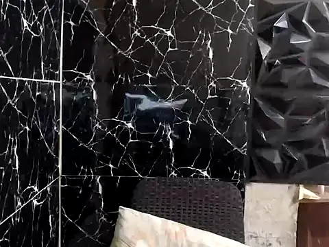 Snapshot of MissKeanna chatting on February 5, 2025, 7:53 pm MissKeanna online show from February 5, 2025, 7:53 pm