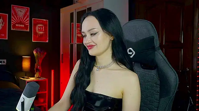 QueenAliss online show from March 15, 2026, 4:18 am