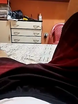 Snapshot of Emanuel45js chatting on December 2, 2024, 11:40 pm Emanuel45js online show from December 2, 2024, 11:40 pm