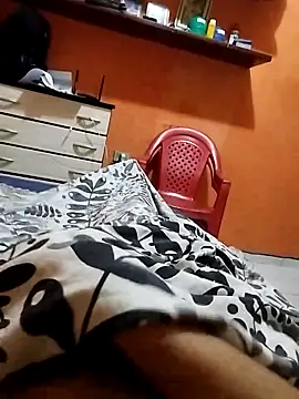 Snapshot of Emanuel45js chatting on February 5, 2025, 8:21 am Emanuel45js online show from February 5, 2025, 8:21 am