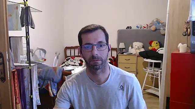 steph19x5 online show from February 25, 2025, 5:04 pm