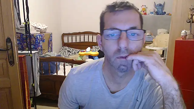 steph19x5 online show from December 17, 2025, 6:52 am