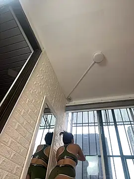 Little Amber6 online show from February 6, 2025, 12:37 pm