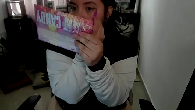 aika-dreams online show from May 26, 2026, 1:29 pm