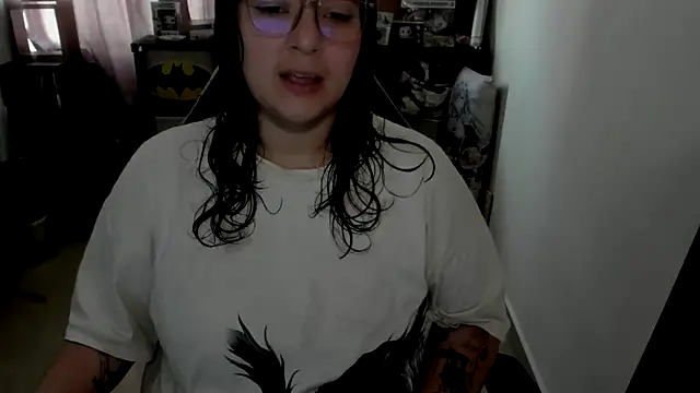 aika-dreams online show from June 10, 2026, 1:43 pm