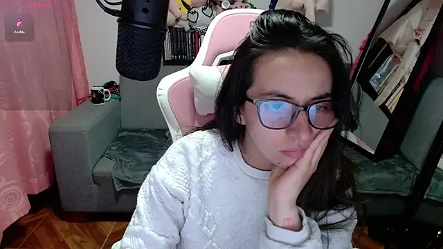 Maggie Fox3 online show from March 30, 2026, 3:18 am