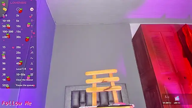 perla hott1 online show from December 7, 2024, 9:00 pm