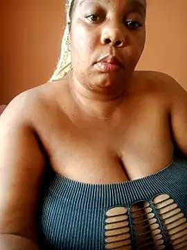 Snapshot of Lovelyboobs01 chatting on January 22, 2025, 12:06 pm Lovelyboobs01 online show from January 22, 2025, 12:06 pm