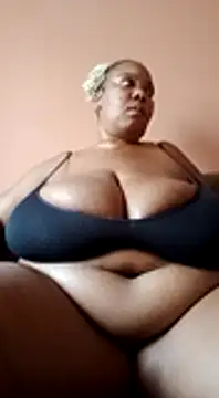 Snapshot of Lovelyboobs01 chatting on February 2, 2025, 11:51 am Lovelyboobs01 online show from February 2, 2025, 11:51 am