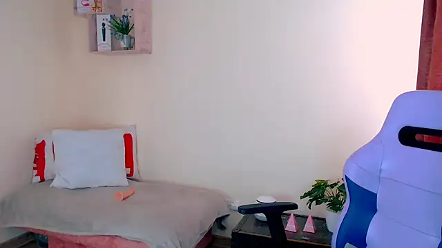 LATINGODDESS X online show from May 20, 2026, 3:40 pm