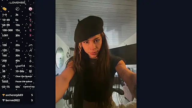 stormytt  online show from February 19, 2025, 12:33 pm