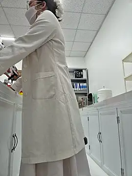 Snapshot of HinaLovely chatting on March 3, 2026, 3:34 am HinaLovely online show from March 3, 2026, 3:34 am