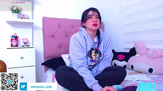 Vannessa  Shy online show from September 19, 2025, 10:32 pm