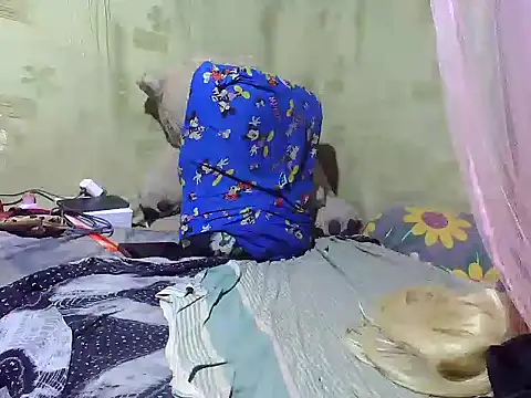 Snapshot of Alora-shine chatting on February 2, 2025, 1:30 pm Alora-shine online show from February 2, 2025, 1:30 pm