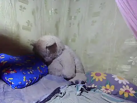 Snapshot of Alora-shine chatting on February 3, 2025, 8:02 am Alora-shine online show from February 3, 2025, 8:02 am