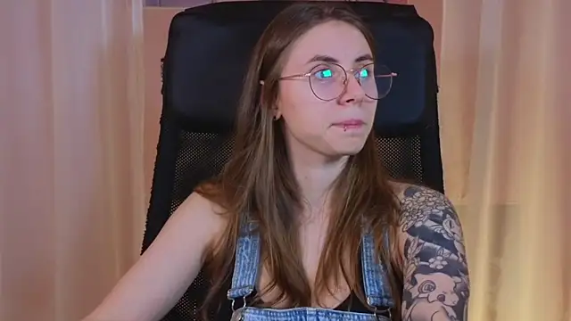  AnnaStark  online show from January 25, 2025, 9:04 pm