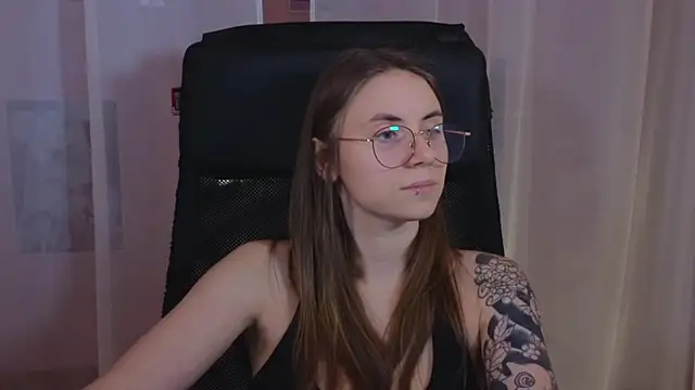  AnnaStark  online show from February 28, 2025, 11:34 pm