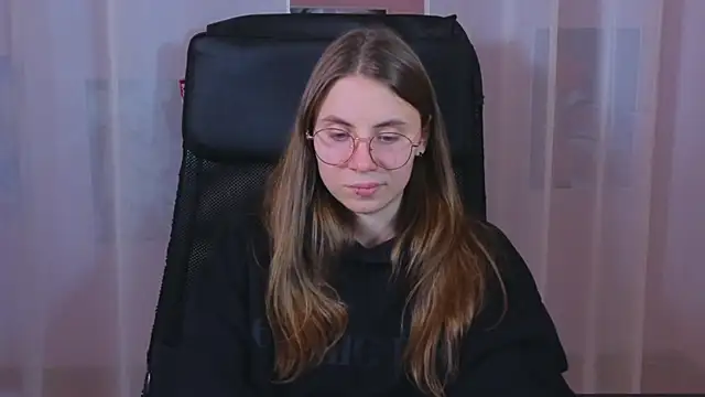  AnnaStark  online show from March 6, 2025, 12:21 am