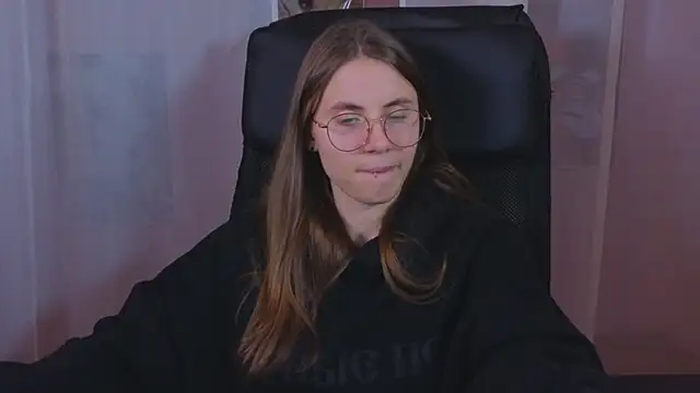  AnnaStark  online show from March 6, 2025, 3:24 am