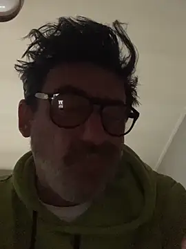 maxximere online show from February 2, 2026, 2:05 pm