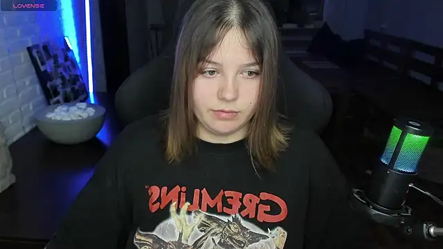 XNirvanaX online show from September 15, 2025, 3:39 am