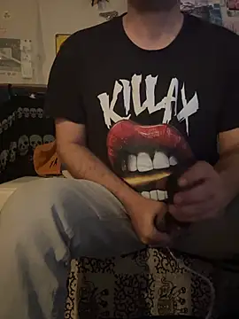 Snapshot of ilievmt84 chatting on March 15, 2026, 10:21 am ilievmt84 online show from March 15, 2026, 10:21 am