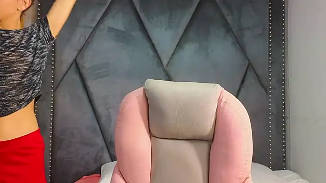 SexyLeilaa online show from March 11, 2025, 1:05 am