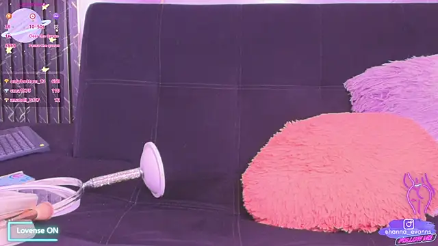 Hanna Evaanss online show from November 12, 2025, 7:57 pm