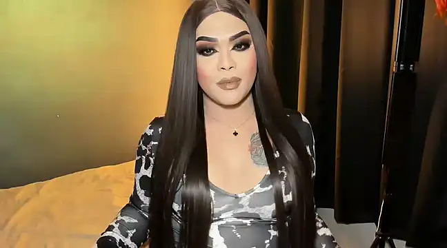 VictoriaEliz online show from March 7, 2025, 6:43 pm