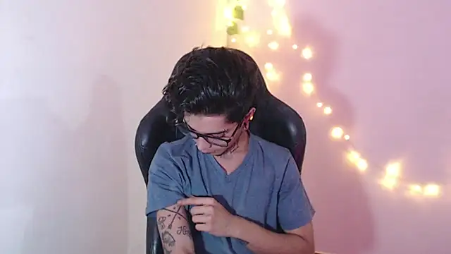 Snapshot of saad_man chatting on February 11, 2025, 3:08 am saad man online show from February 11, 2025, 3:08 am