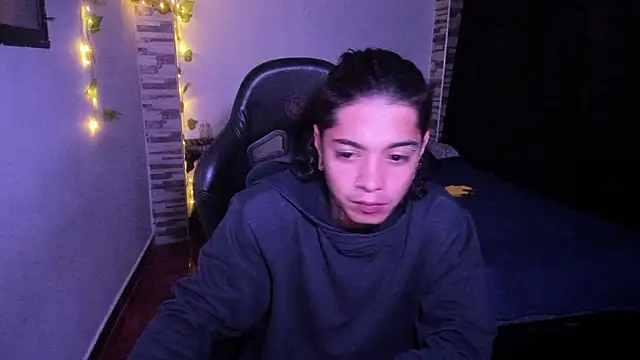 Snapshot of saad_man chatting on October 17, 2025, 5:21 am saad man online show from October 17, 2025, 5:21 am