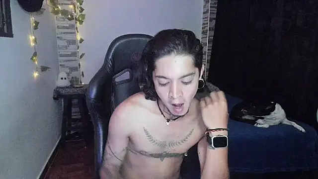 Snapshot of saad_man chatting on November 5, 2025, 12:43 am saad man online show from November 5, 2025, 12:43 am