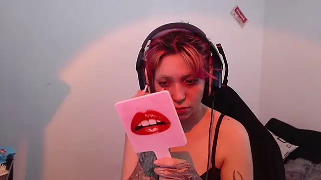 MaryJannes online show from November 7, 2025, 6:30 pm