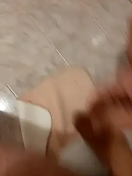 Alex 7422 online show from April 5, 2026, 3:31 pm