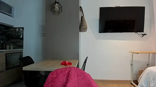 alexademie1 online show from December 28, 2024, 9:08 pm