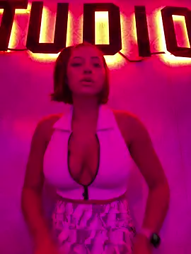 alexademie1 online show from January 15, 2025, 5:26 pm