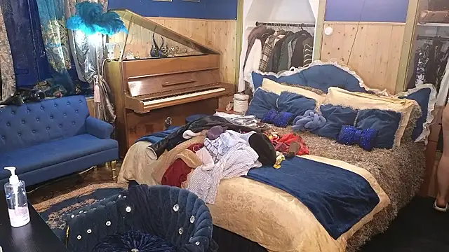 VanessaDoyle online show from January 6, 2026, 8:01 pm