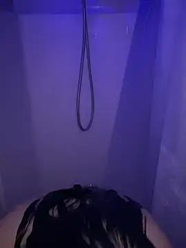 drizzypeach602 online show from February 14, 2025, 8:42 am