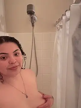 drizzypeach602 online show from February 20, 2025, 5:01 am