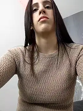 Amira Milker online show from February 25, 2025, 4:00 pm