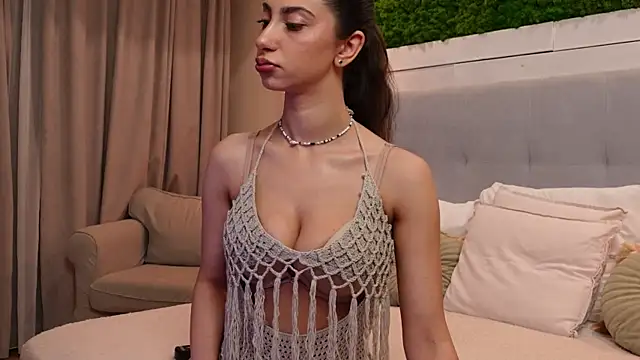 IsabellaMysty online show from June 10, 2026, 9:25 pm