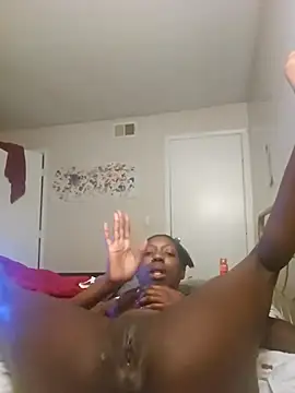 Snapshot of oliviaprettypussy chatting on February 19, 2025, 3:06 am oliviaprettypussy online show from February 19, 2025, 3:06 am