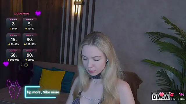 Holl1Would online show from March 19, 2025, 7:49 pm